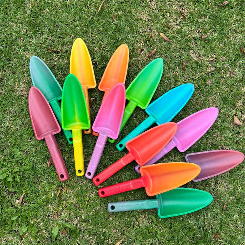 Womby Trowel - Adult